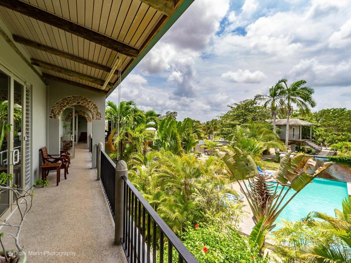 Almond Tree Hotel Resort Corozal Town Extérieur photo