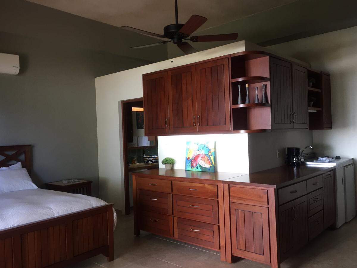 Almond Tree Hotel Resort Corozal Town Extérieur photo