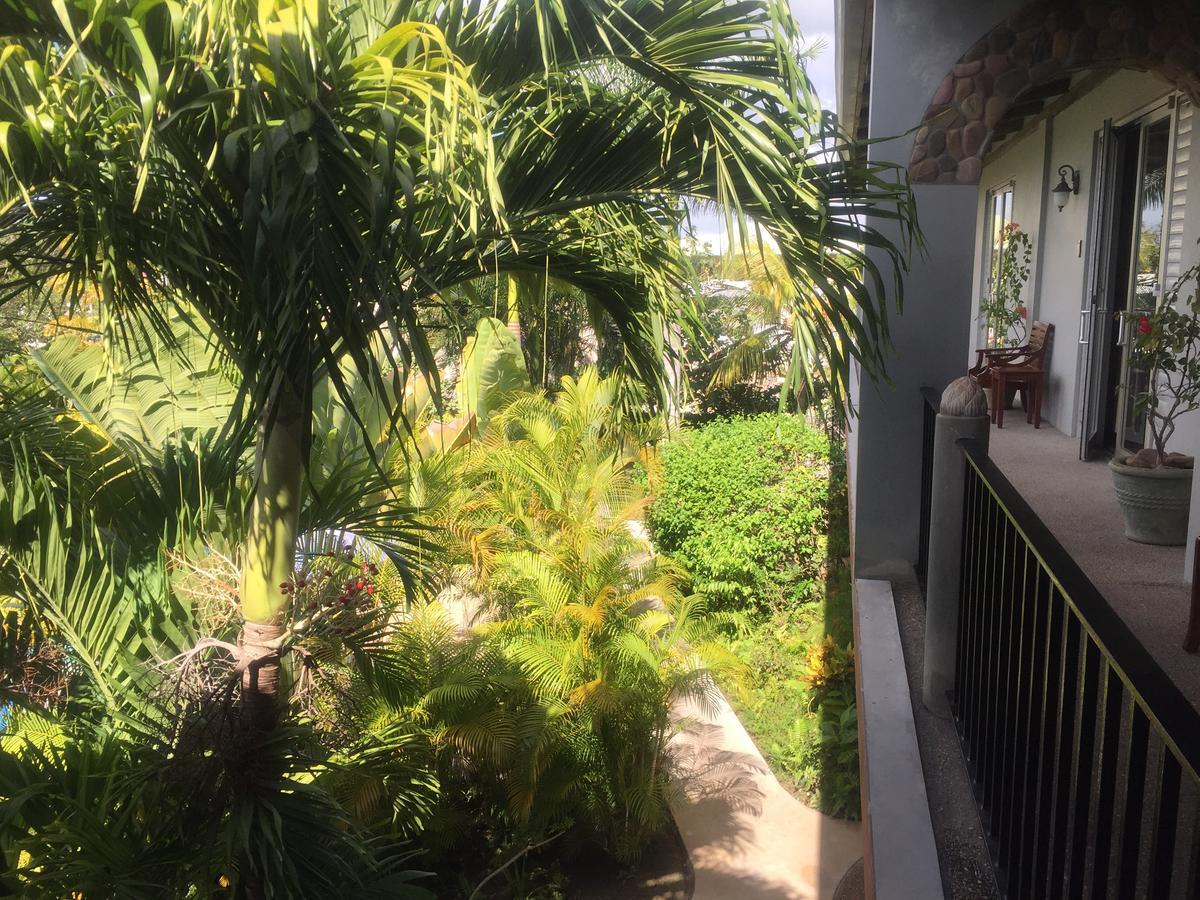 Almond Tree Hotel Resort Corozal Town Extérieur photo