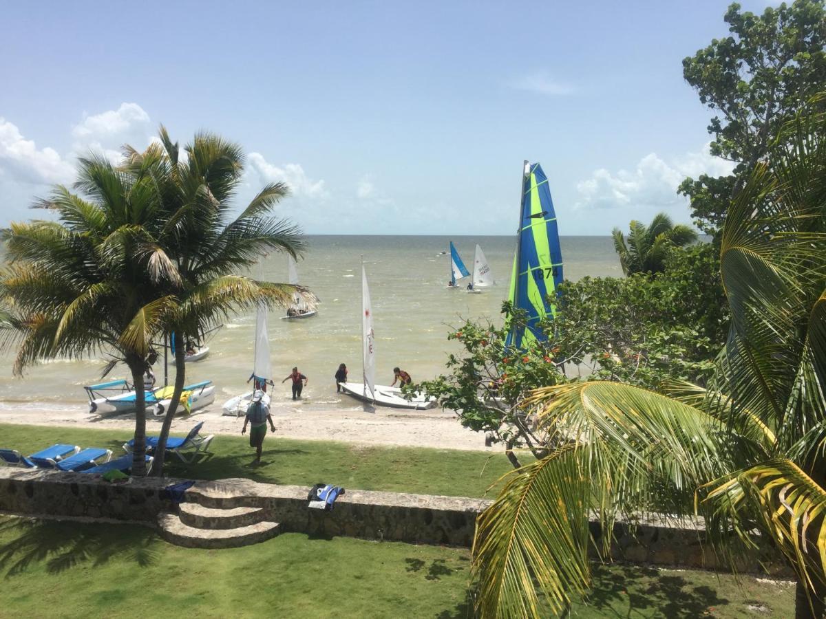 Almond Tree Hotel Resort Corozal Town Extérieur photo
